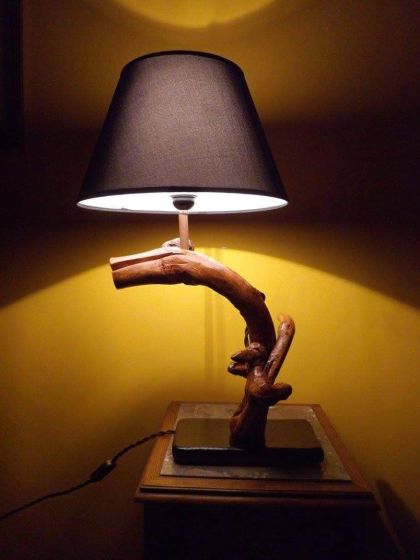Lampada con legno